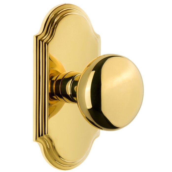 Grandeur Arc Plate Passage with Fifth Avenue Knob in Lifetime Brass
