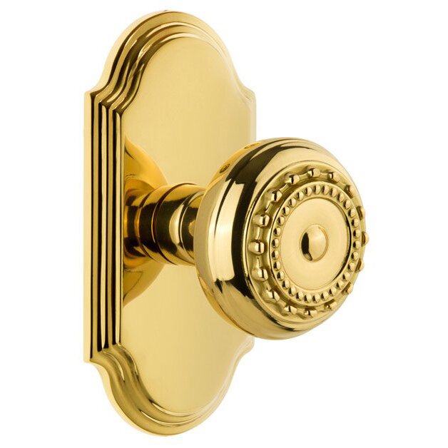 Grandeur Arc Plate Privacy with Parthenon Knob in Lifetime Brass