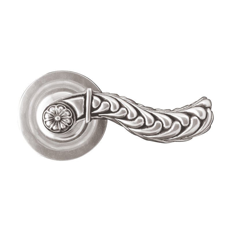Passage Liscio Right Handed Door Lever Set in Polished Silver