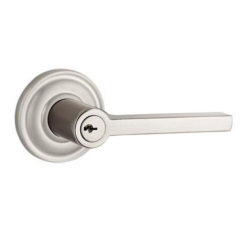 Keyed Entry Door Lever with Traditional Round Rose in Satin Nickel