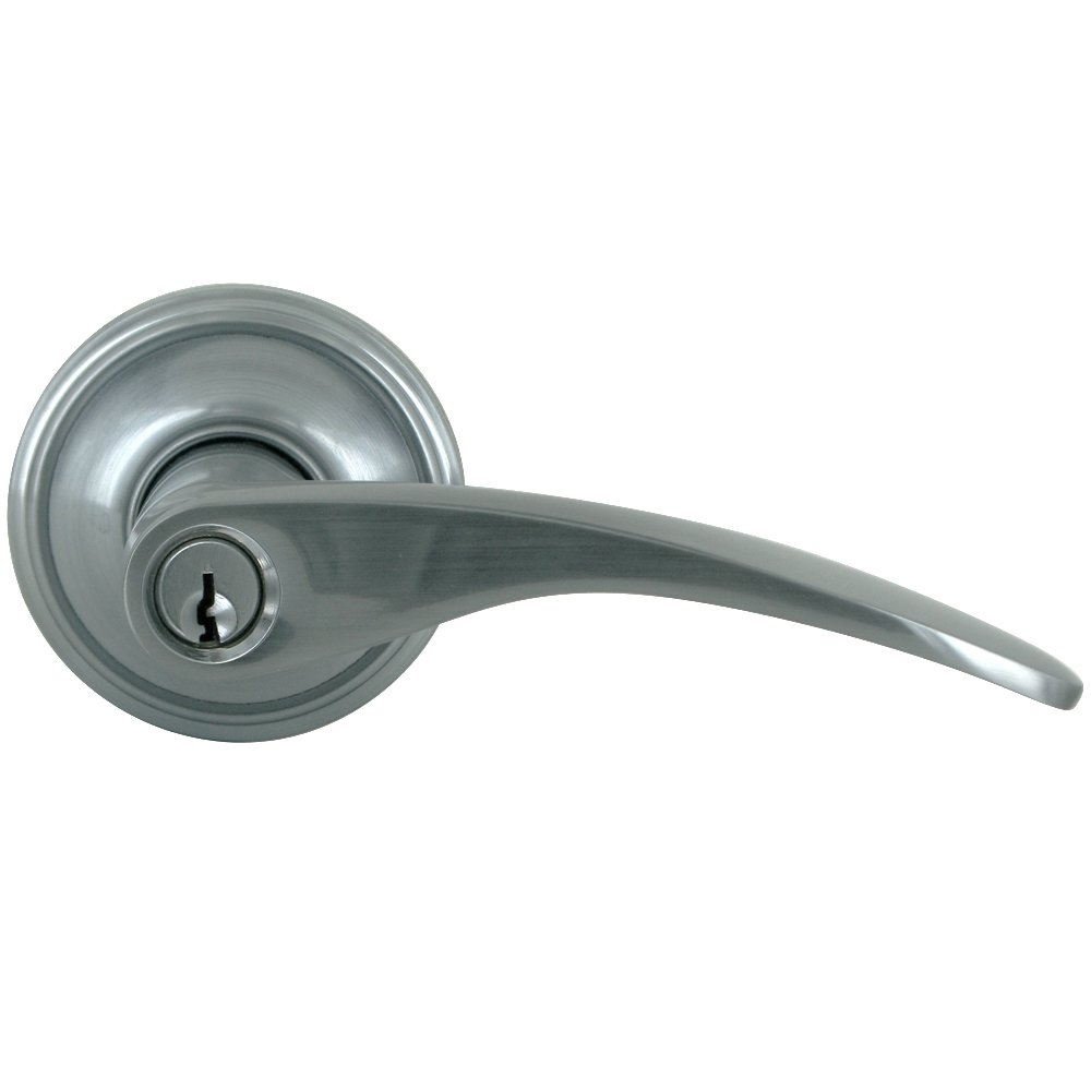 Keyed Right Handed Entry Door Lever in Brushed Chrome