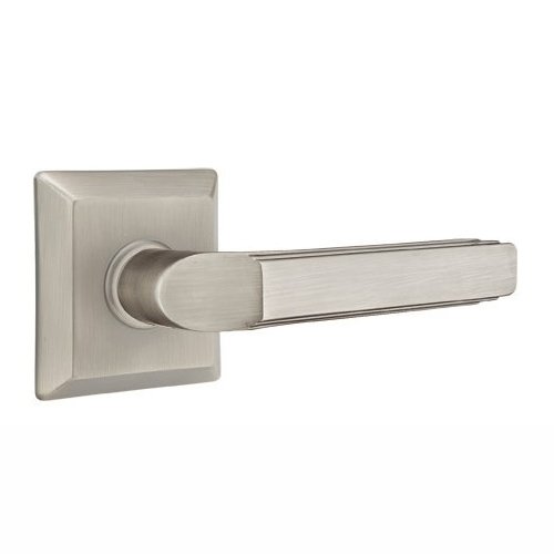Privacy Right Handed Milano Door Lever With Quincy Rose in Pewter