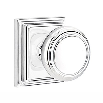 Privacy Norwich Door Knob With Wilshire Rose in Polished Chrome