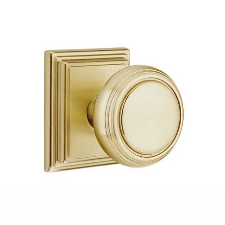 Privacy Norwich Door Knob With Wilshire Rose in Satin Brass
