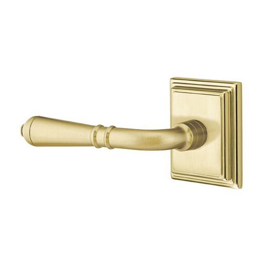Privacy Left Handed Turino Door Lever With Wilshire Rose in Satin Brass