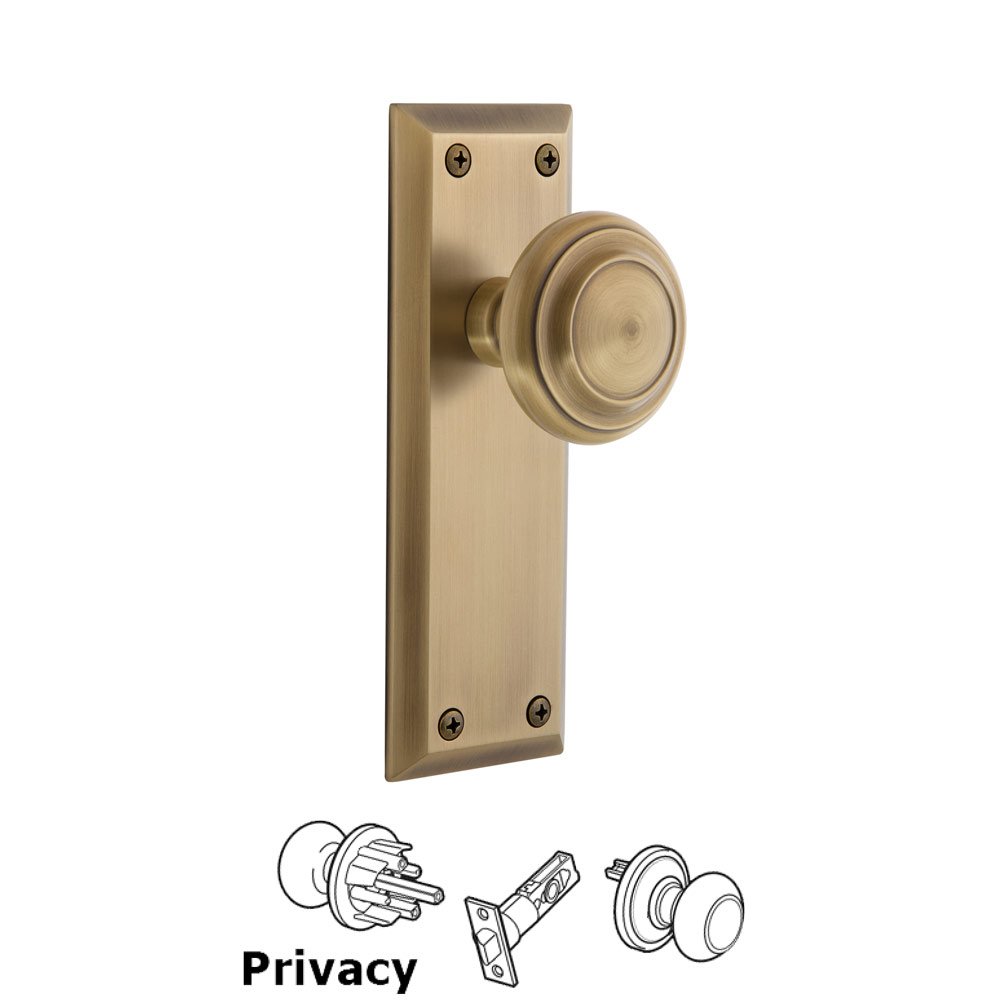Grandeur Fifth Avenue Plate Privacy with Circulaire Knob in Vintage Brass