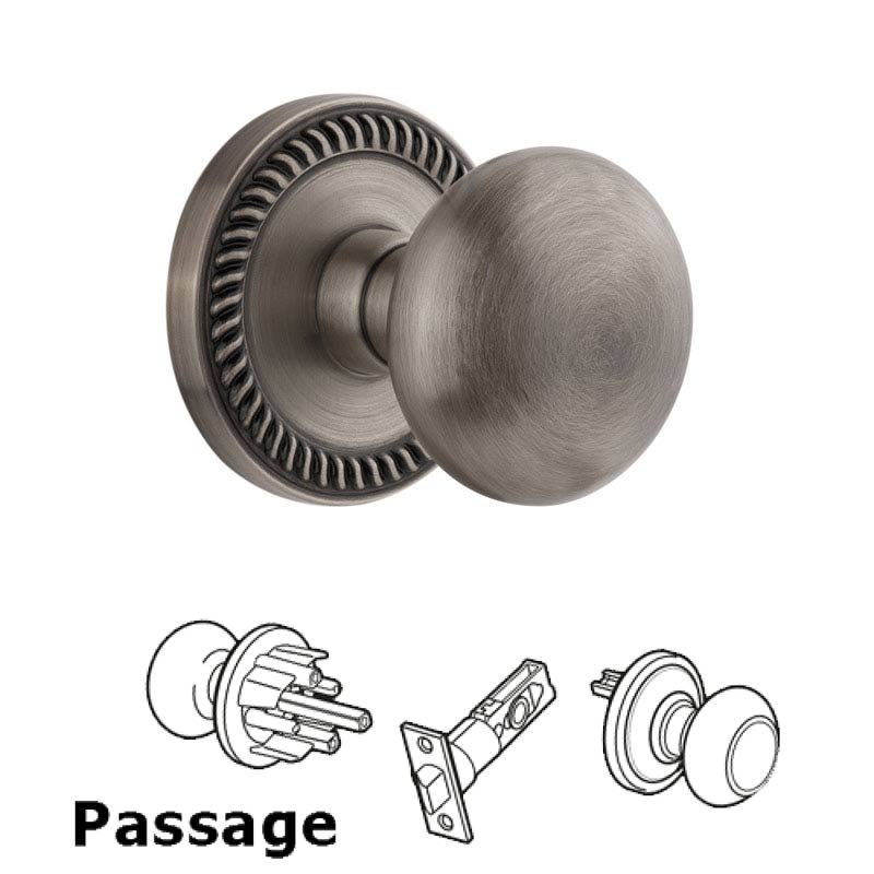 Grandeur Newport Plate Passage with Fifth Avenue Knob in Antique Pewter