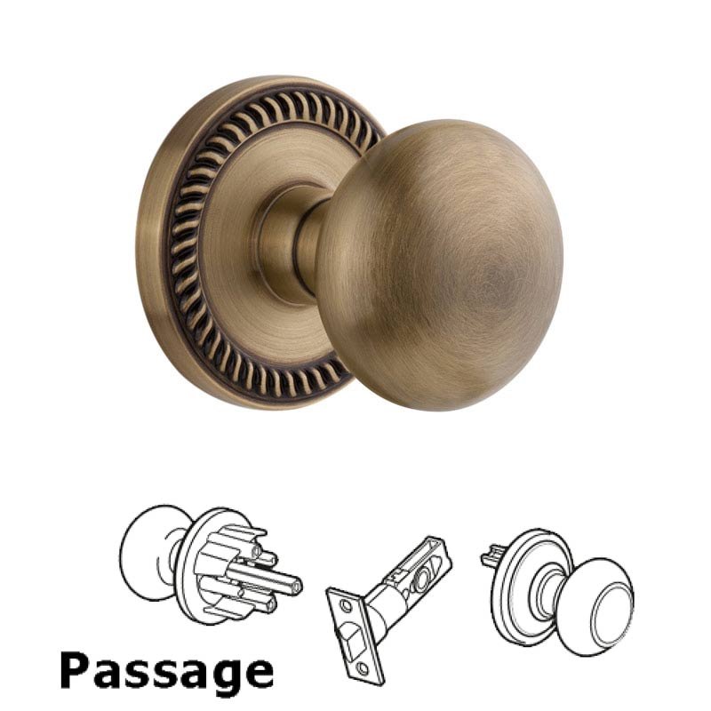 Grandeur Newport Plate Passage with Fifth Avenue Knob in Vintage Brass