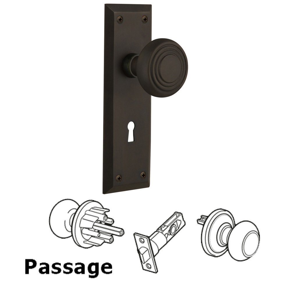 Passage New York Plate with Keyhole and Deco Door Knob in Oil-Rubbed Bronze