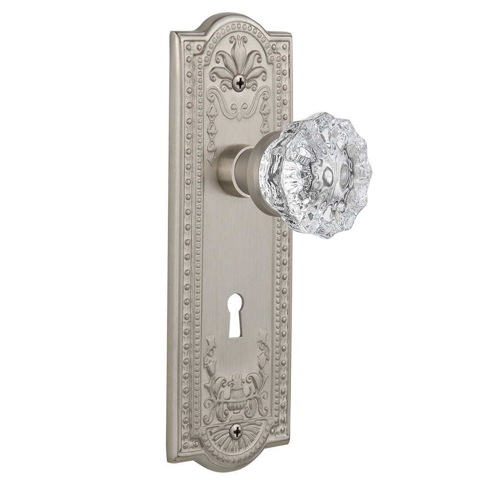 Passage Meadows Plate with Keyhole and Crystal Glass Door Knob in Satin Nickel