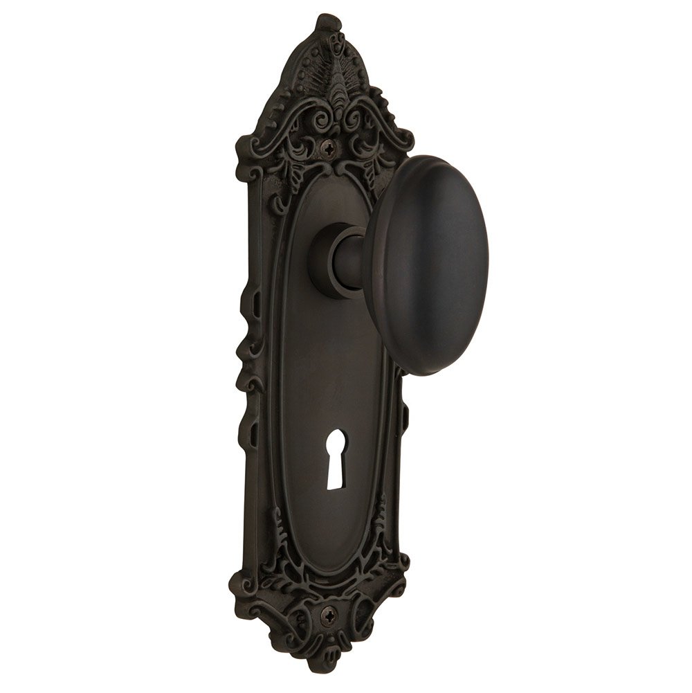 Passage Victorian Plate with Keyhole and Homestead Door Knob in Oil-Rubbed Bronze