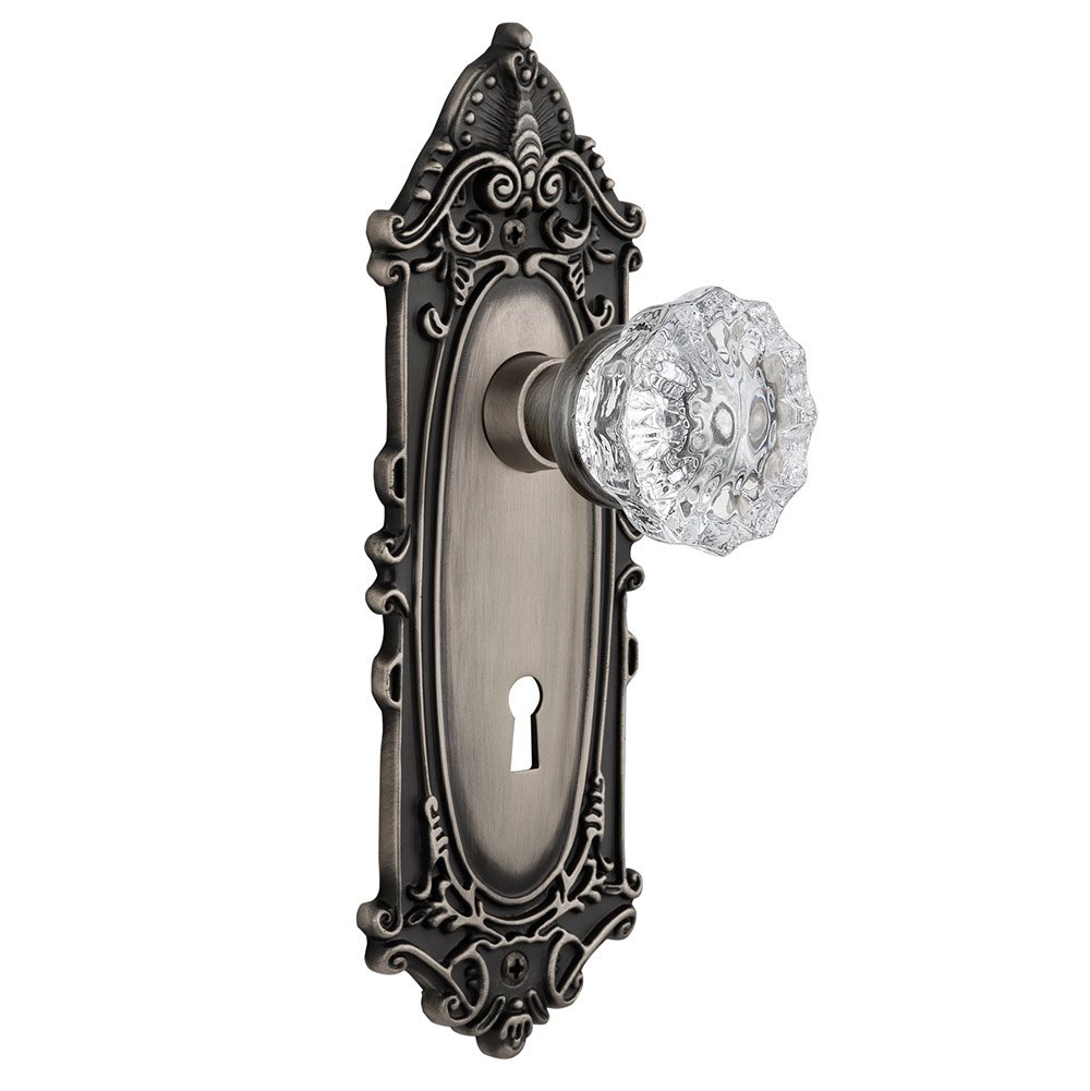 Passage Victorian Plate with Keyhole and Crystal Glass Door Knob in Antique Pewter