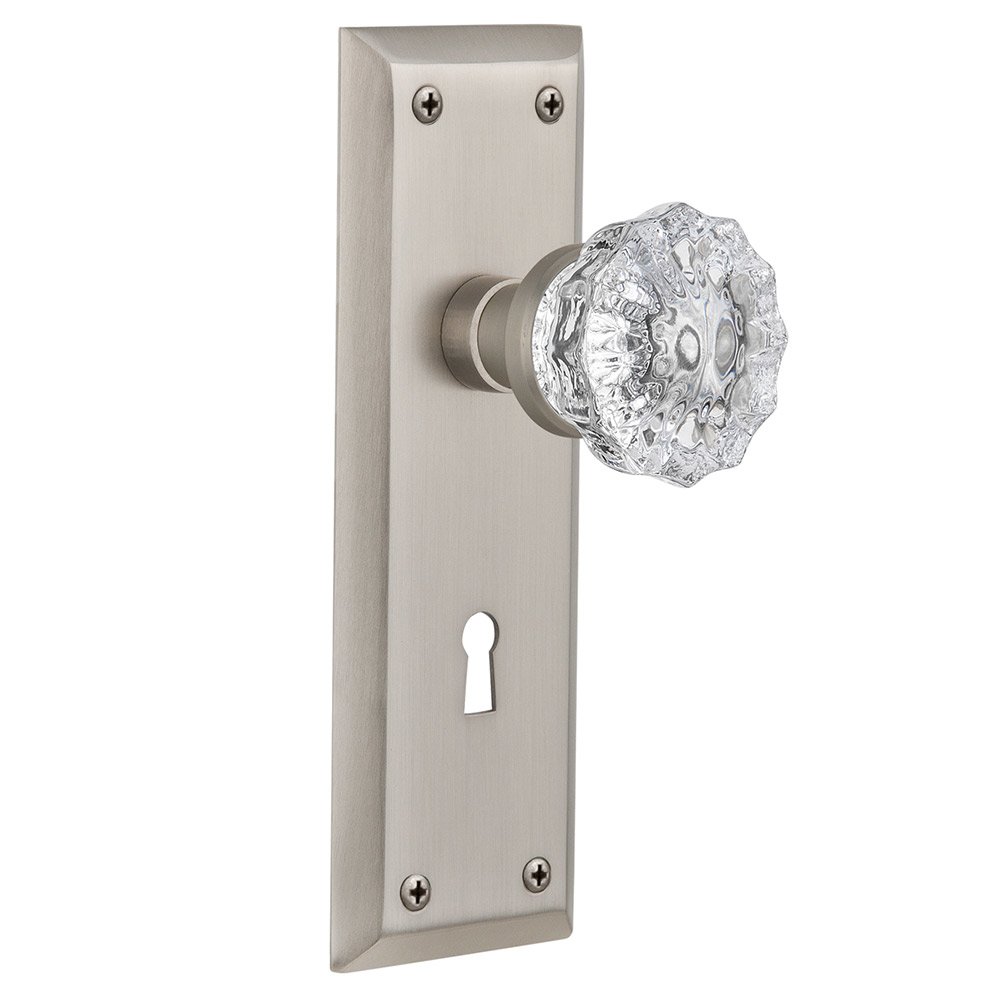 Double Dummy New York Plate with Keyhole and Crystal Glass Door Knob in Satin Nickel