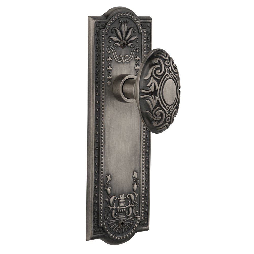 Passage Meadows Plate with Victorian Door Knob in Antique Pewter