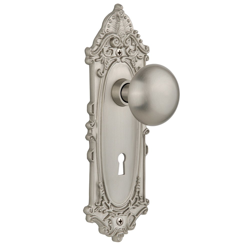 Double Dummy Victorian Plate with Keyhole and New York Door Knob in Satin Nickel