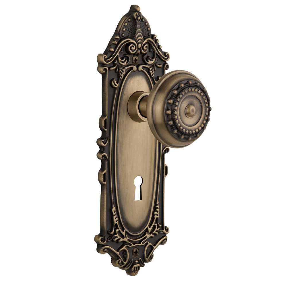 Privacy Victorian Plate with Keyhole and Meadows Door Knob in Antique Brass
